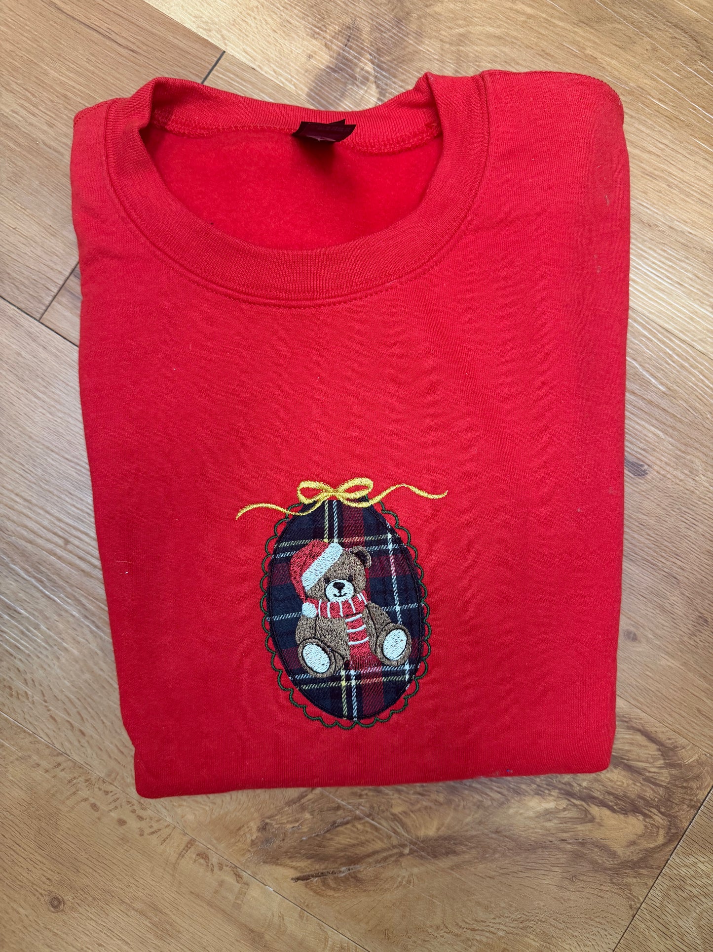 Christmas Bear Embroidered Sweatshirt size small